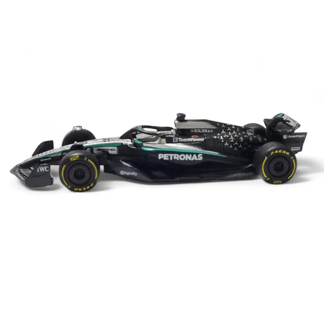 Bburago Mercedes-AMG F1 W15 E Performance view 2