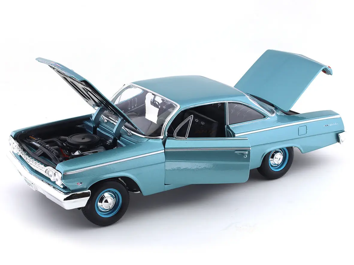 1962 Chevy Bel Air 1:18 Maisto licensed diecast Scale Model car collectible view 2