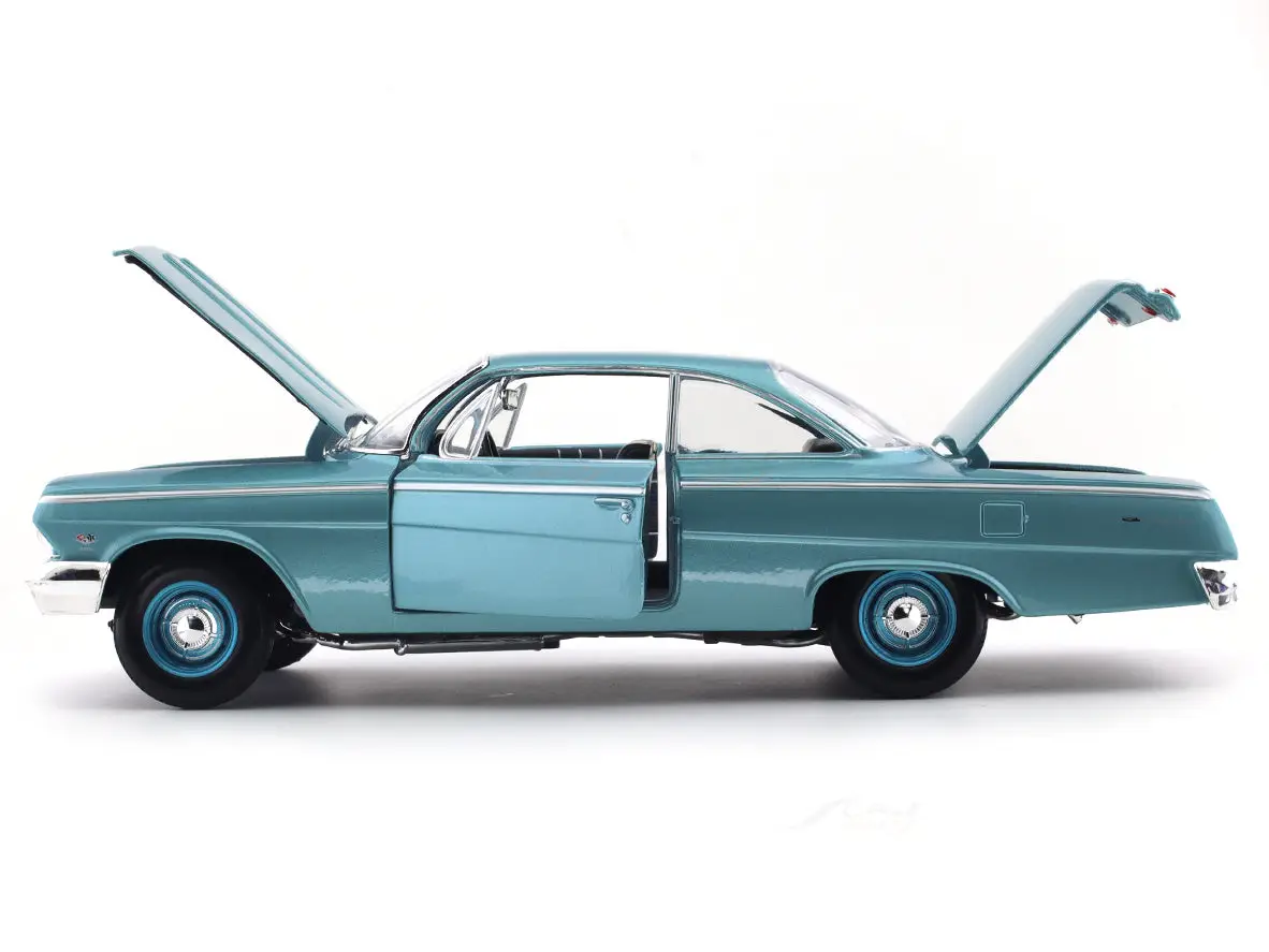 1962 Chevy Bel Air 1:18 Maisto licensed diecast Scale Model car collectible view 4