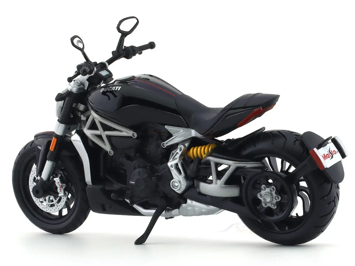 Ducati X Diavel S 1:12 Maisto Licensed Scale Model bike collectible view 3