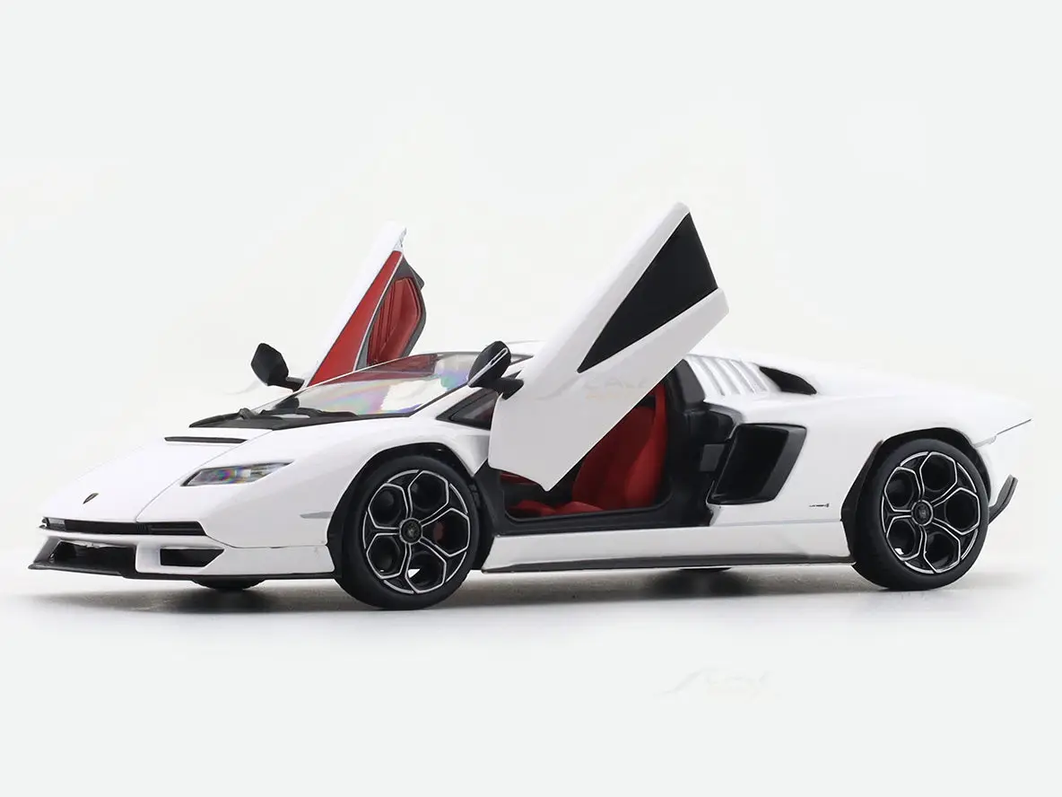 Lamborghini Countach LPI 800-4 white 1:24 Bburago with Acrylic Case Licensed Diecast Scale Model Car Collectible view 7