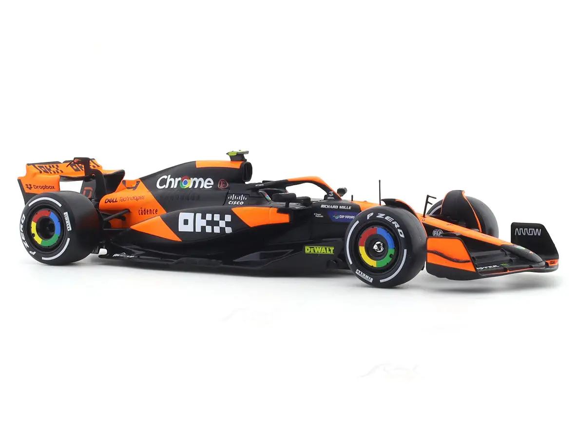 2024 McLaren MCL38 No.4 with figure 1:24 Bburago licensed diecast Scale Model car collectible view 7