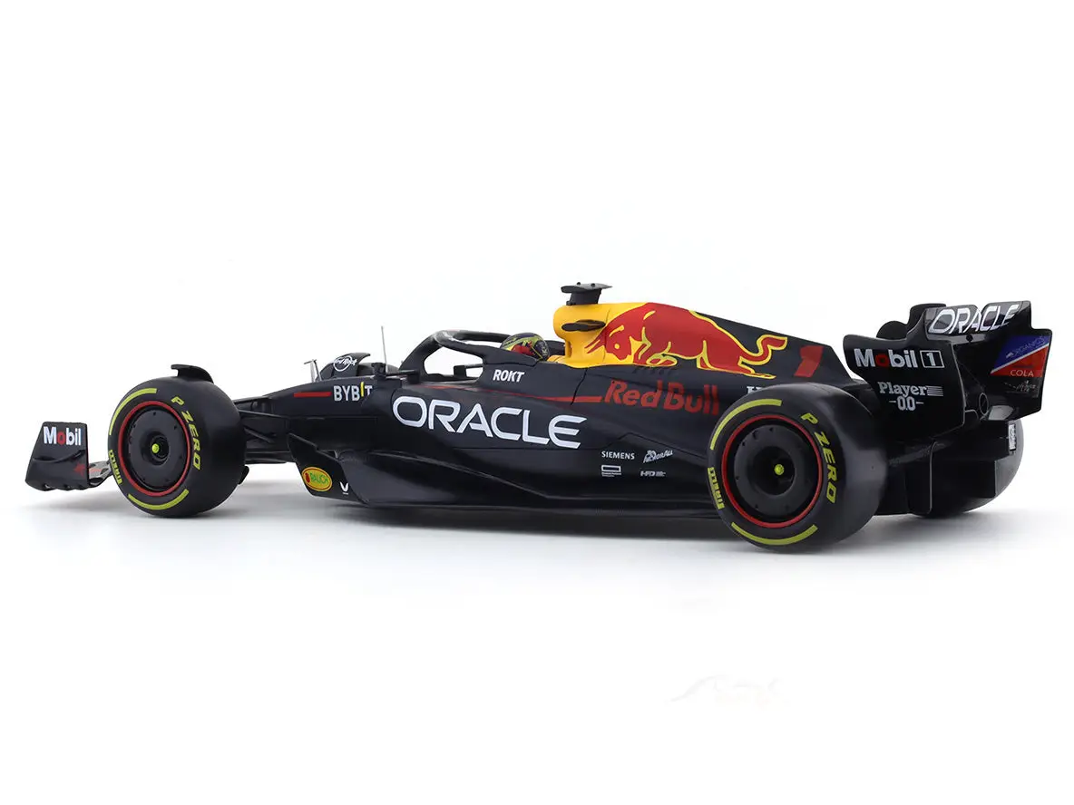 2023 Oracle Red Bull Racing RB19 Max Verstappen 1:18 Bburago diecast Scale Model collectible view 2
