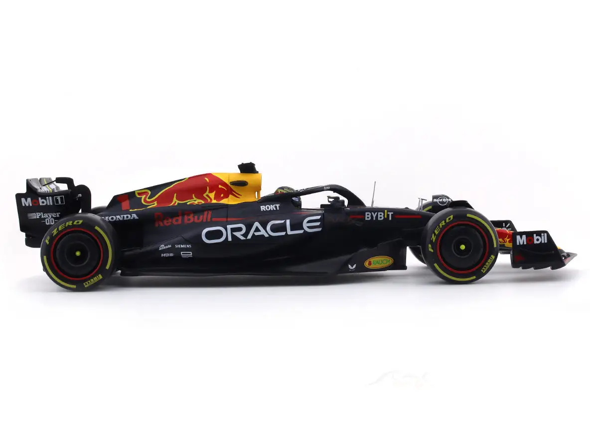 2023 Oracle Red Bull Racing RB19 Max Verstappen 1:18 Bburago diecast Scale Model collectible view 3