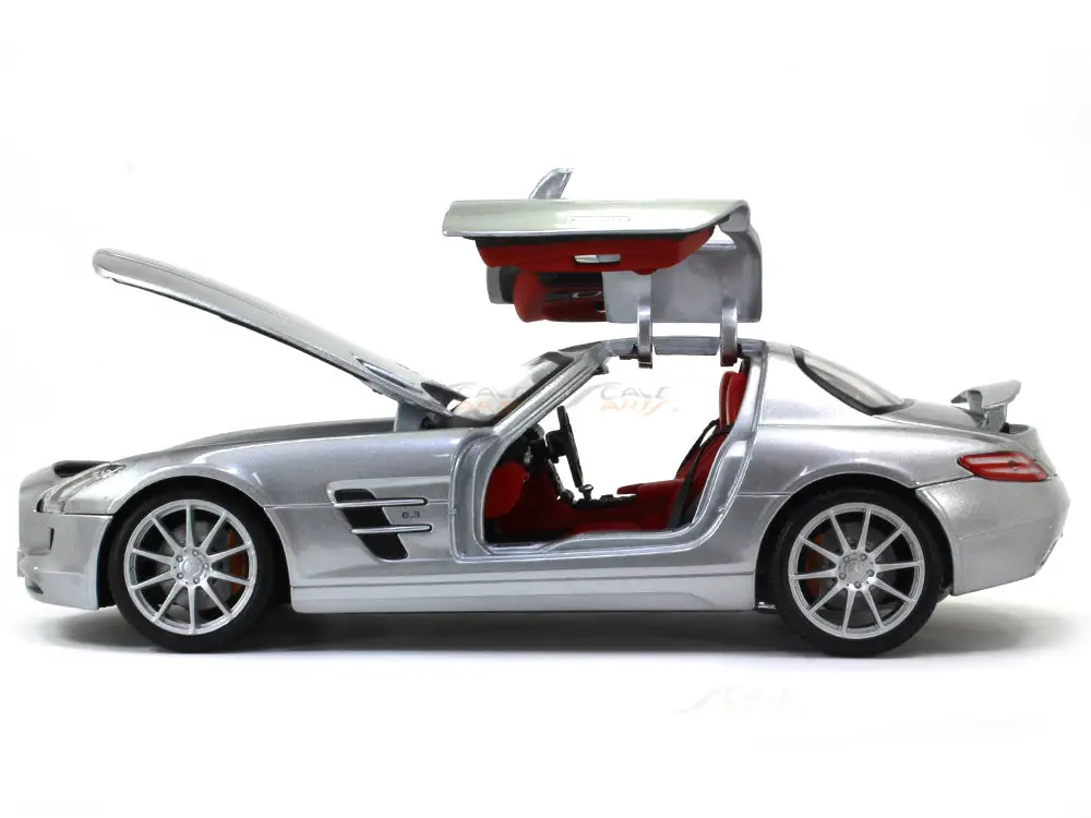Mercedes-Benz SLS AMG Gullwing 1:18 Maisto diecast Scale Model car view 8