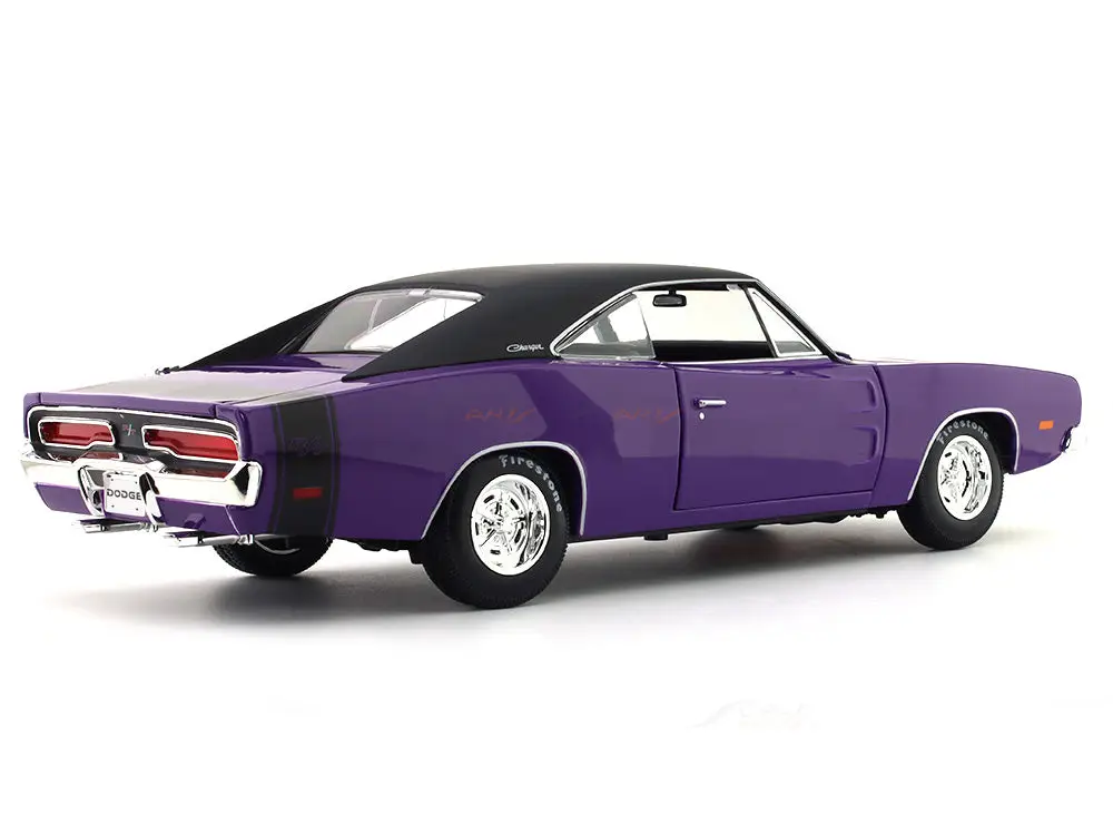 1969 Dodge Charger R/T Purple 1:18 Maisto licensed diecast scale model view 7