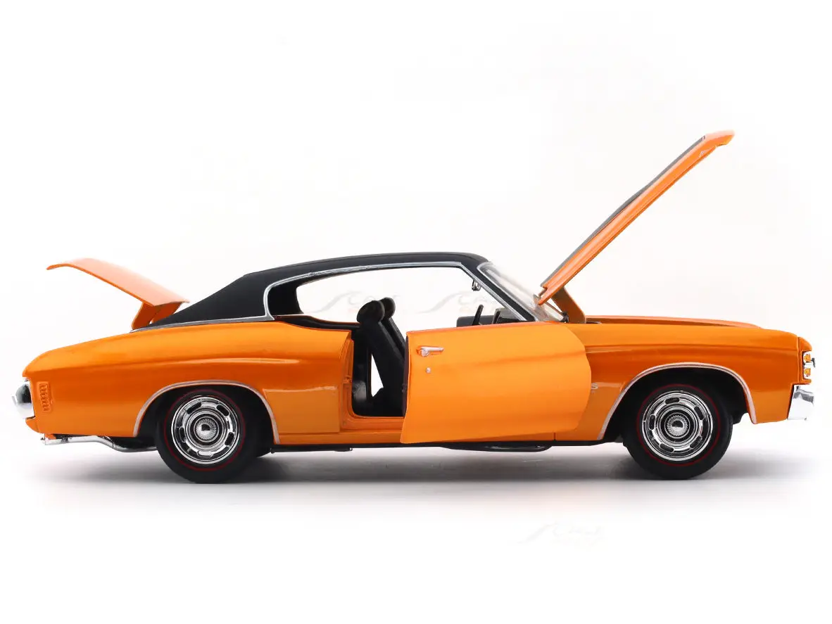 1971 Chevrolet Chevelle SS 454 Sport Coupe 1:18 Maisto diecast Scale Model car view 3