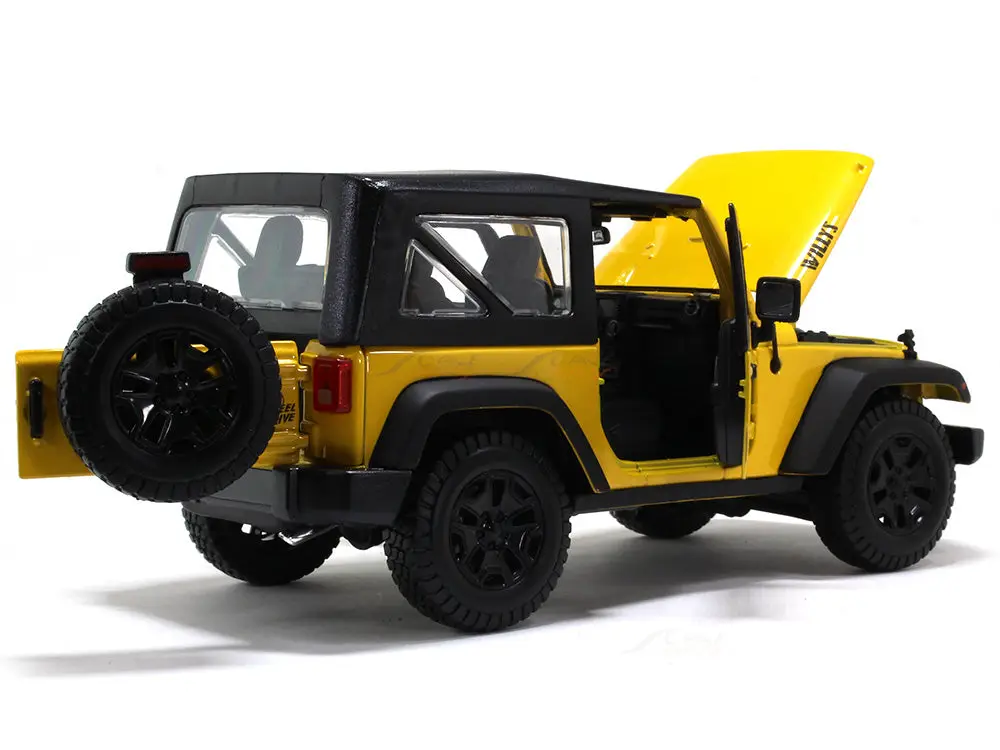 2014 Jeep Wrangler yellow 1:18 Maisto diecast Scale Model car view 10