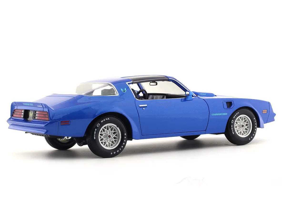 1978 Pontiac Firebird Trans AM Blue 1:18 Maisto licensed diecast scale model car collectible view 5