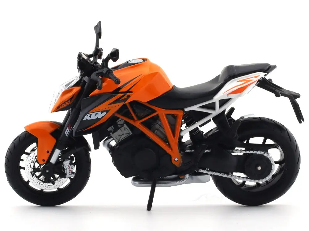KTM 1290 Super Duke R 1:12 Maisto view 2