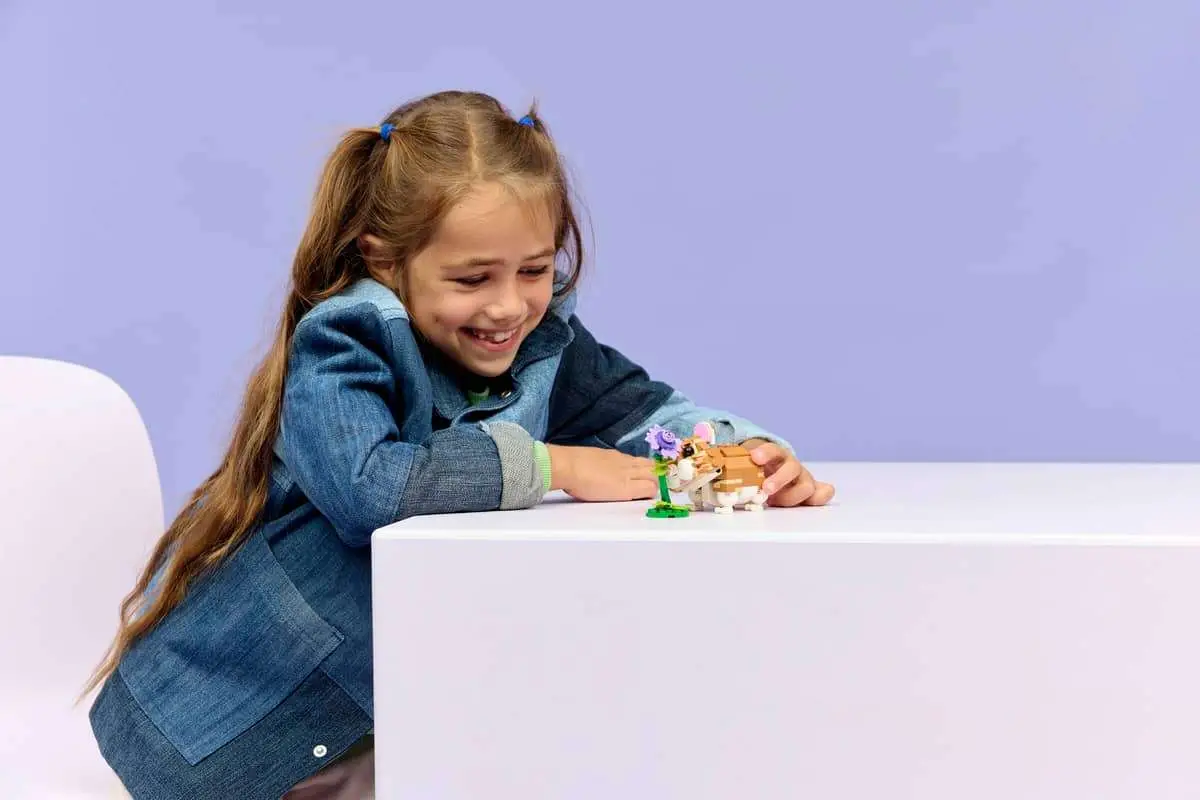 Creator 3-in-1 #31376 Cute Hamster with a Flower view 7