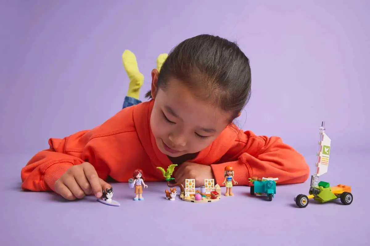 LEGO Friends Surfing Dog Adventure #42641 view 7