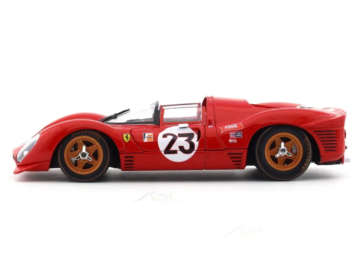 1967 Ferrari 330 P4 Daytona 1:24 Bburago licensed diecast Scale Model car collectible view 2