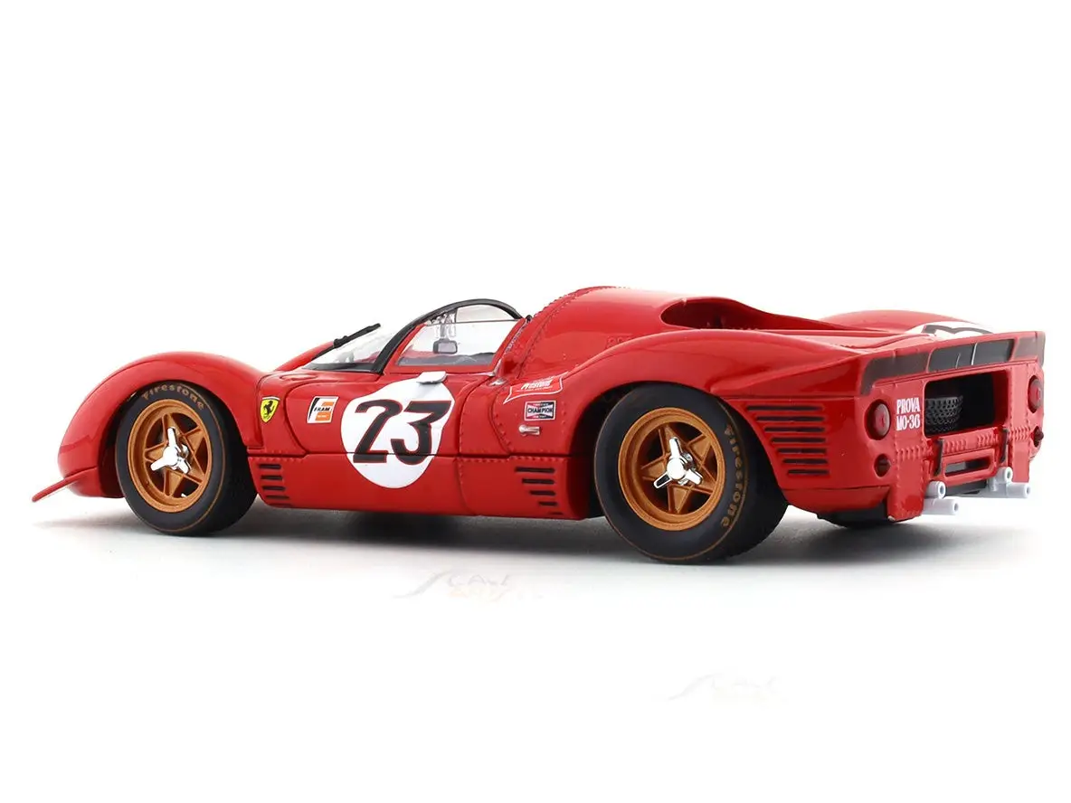 1967 Ferrari 330 P4 Daytona 1:24 Bburago licensed diecast Scale Model car collectible view 3