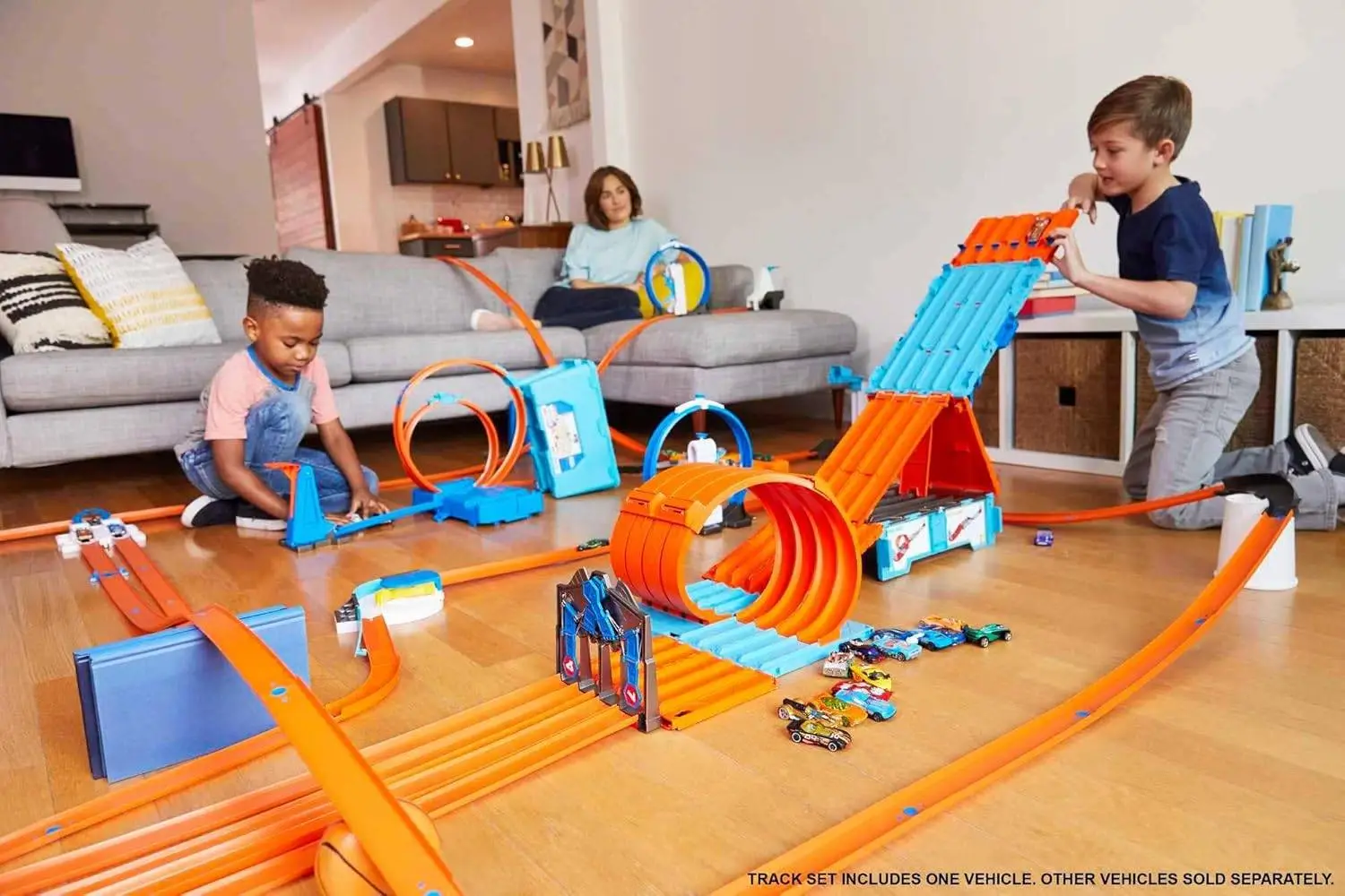 Hot Wheels Race Crate with 3 Stunts in 1 Set Portable Storage Ages 6 to 10 view 2