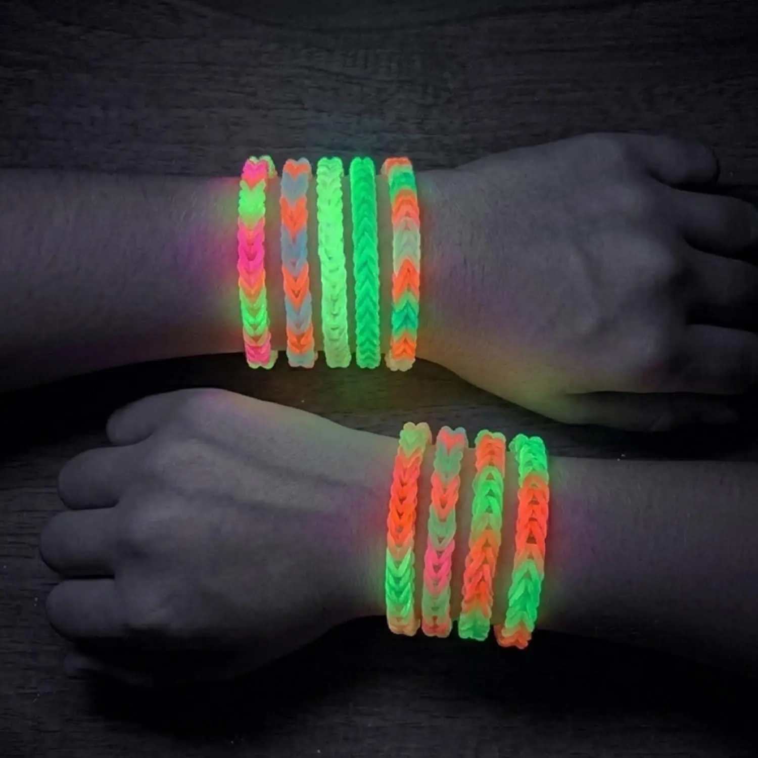 Imagimake Rainbow Loom Glow in the Dark Kit | Bracelet Making kit with 450+ Bands & Clips | Auto Loom Tool |DIY Art & Craft Kit |Travel Toys | Creative Gift for Girls Age 7+ view 8