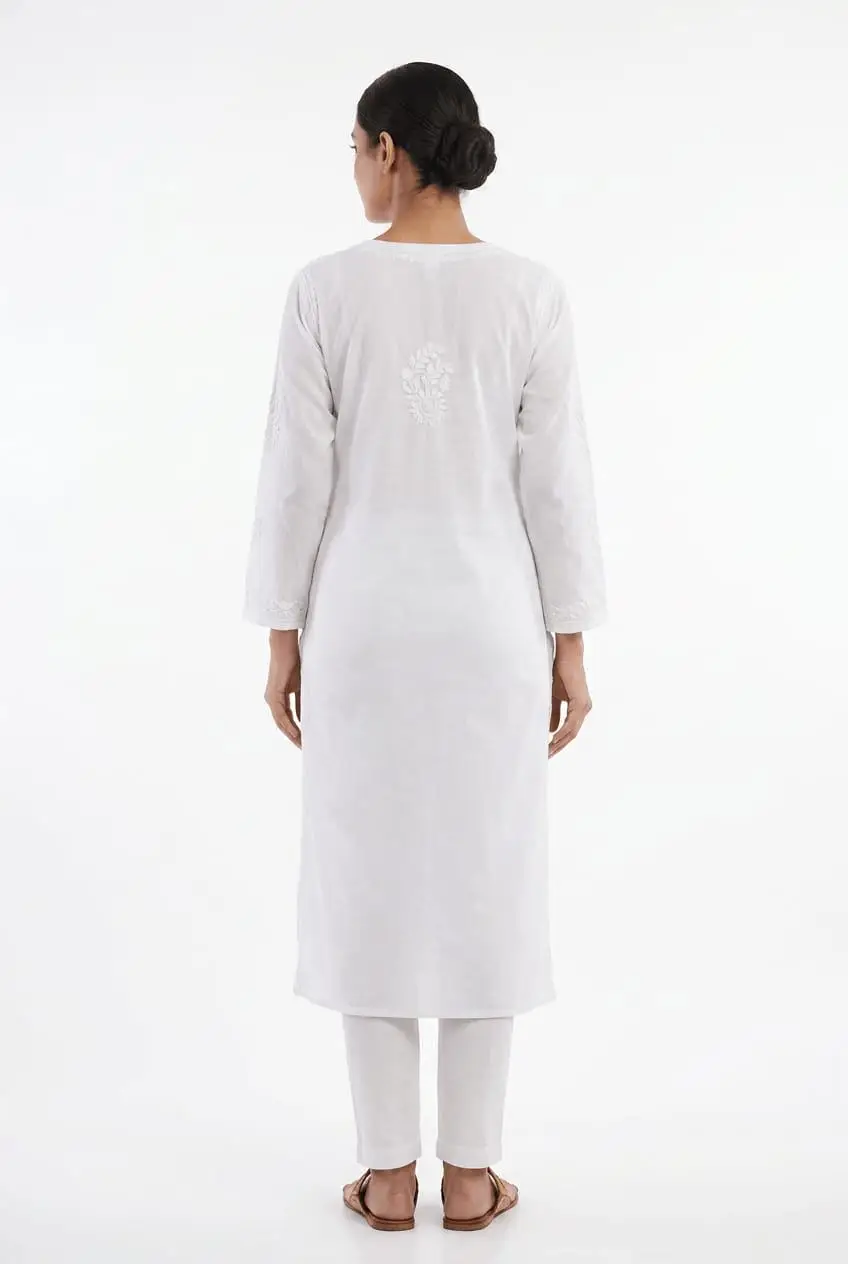 LCF Women's Mal Cotton Dyable Long Kurti With Ghass Patti Work view 2