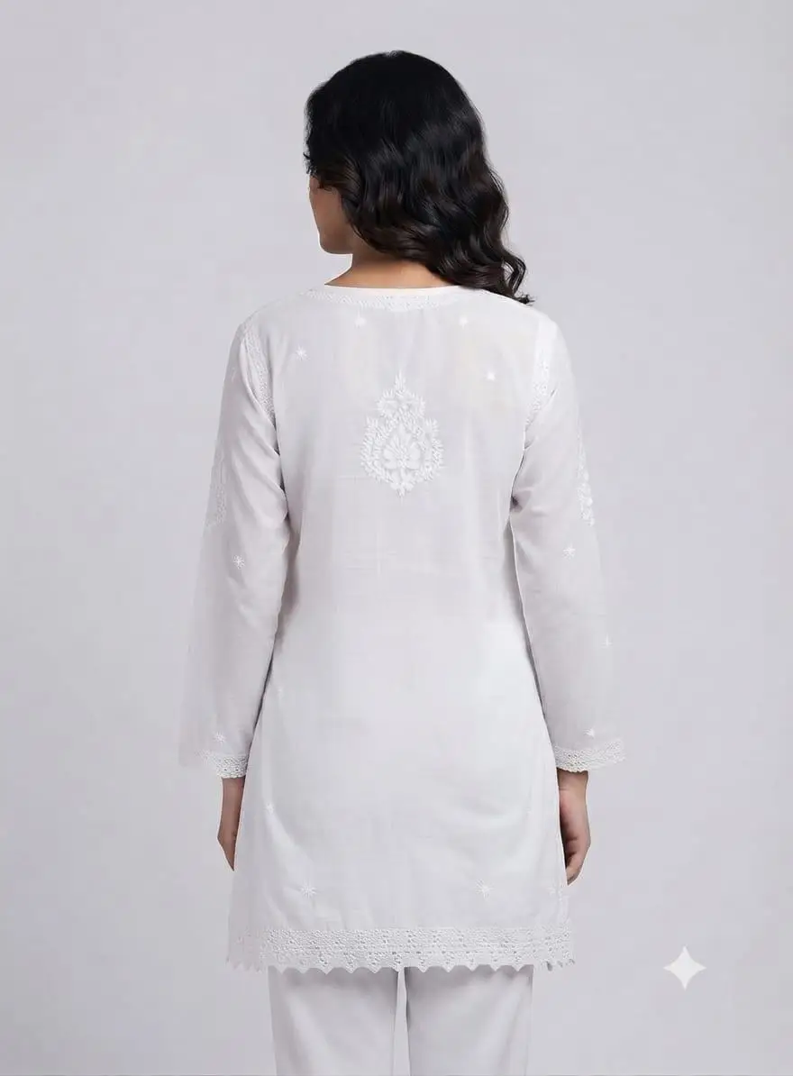 LCF CHIKAN EMBOIDERY SHORT TOP MODAL - WHITE view 4