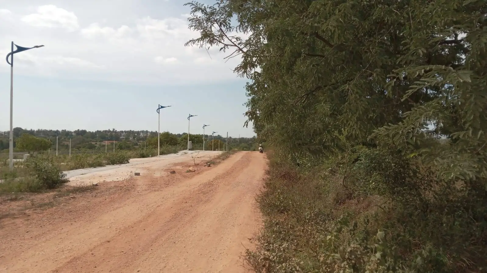 Land - Hunsur Road view 3