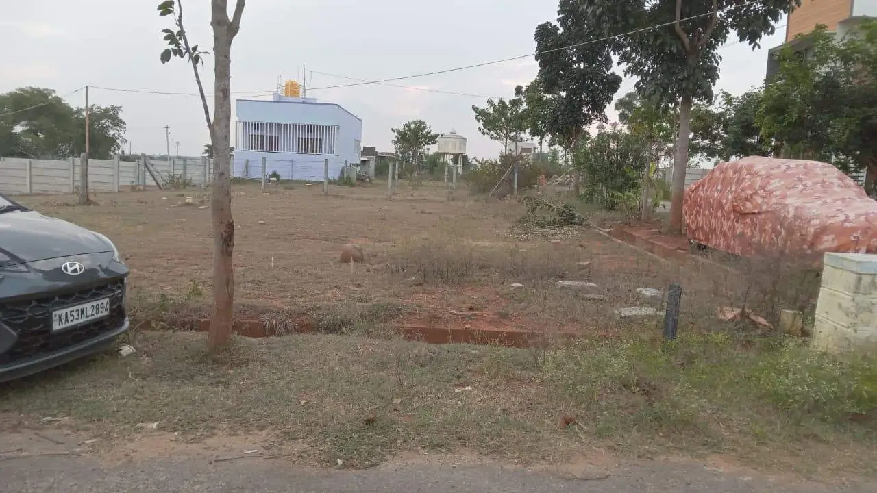 (2026OCN101) Boyamma Boyappa Layouyt, Vijayanagara view 3