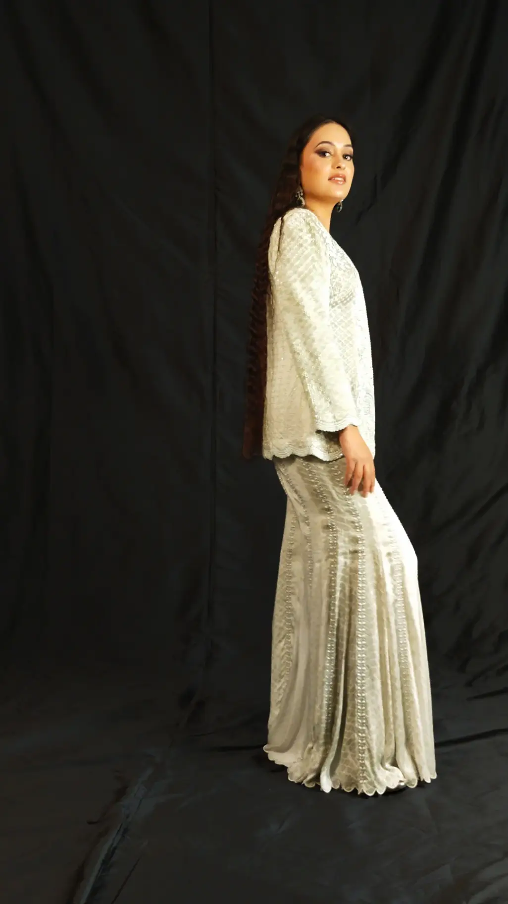 Pallavi Mishra Ethnic Ensemble1 view 2
