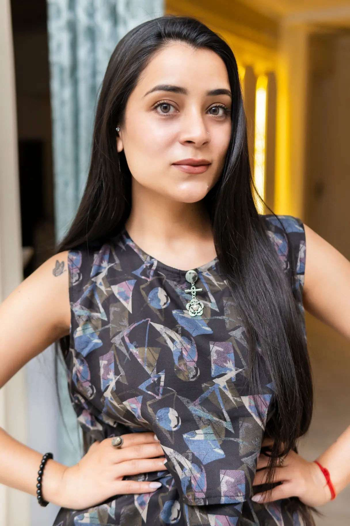 Women’s Black Geometric Print Sleeveless Tiered Layered Top view 2