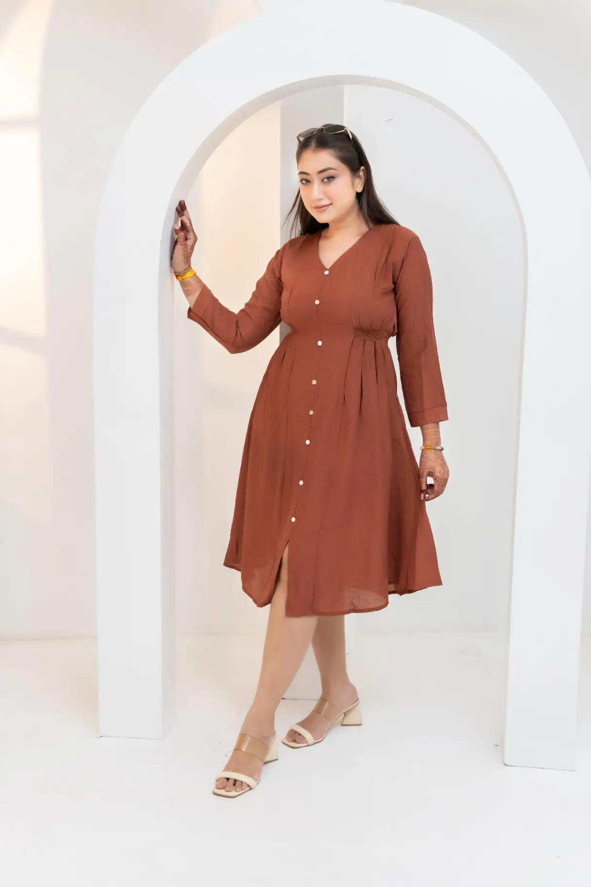Women's Terracotta V-Neck Button-Down Midi Dress with Ruched Waist view 2