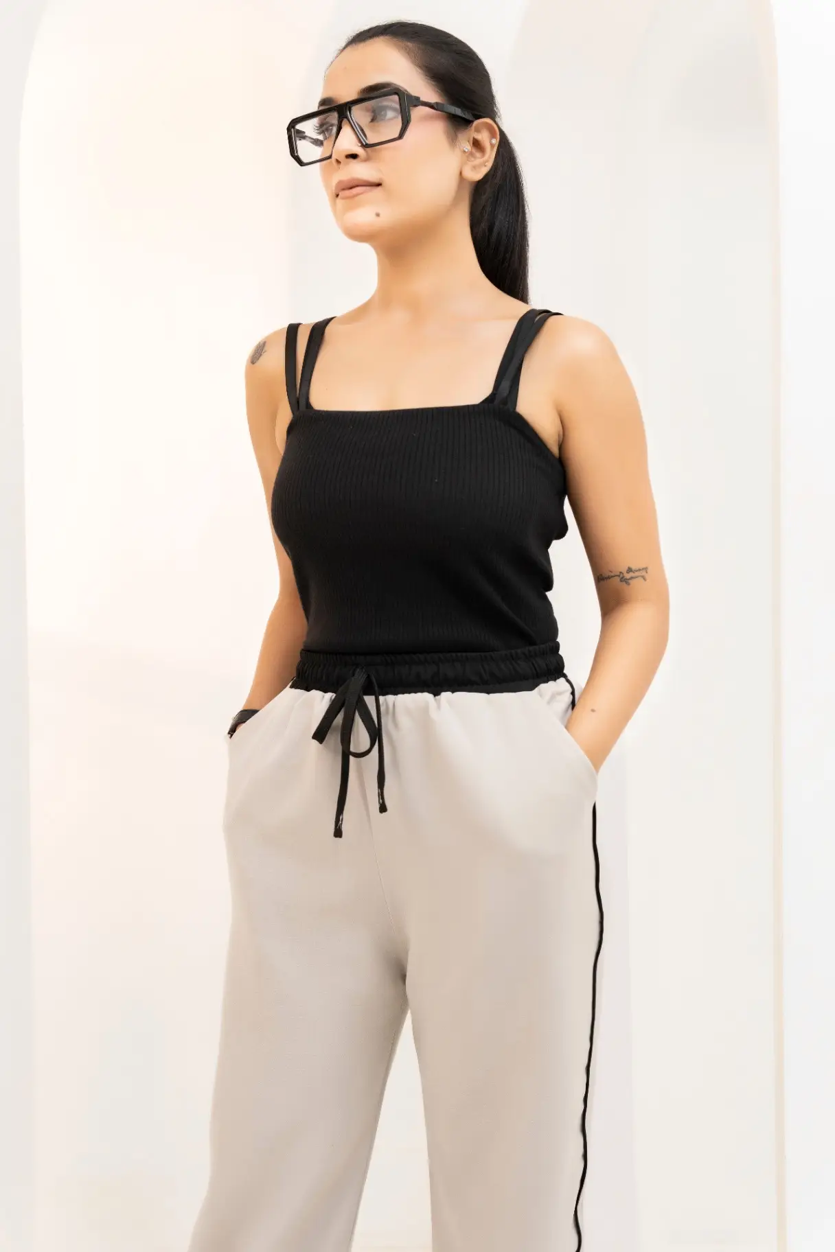 Light Grey Wide-Leg Track Trousers with Black Side Piping view 3
