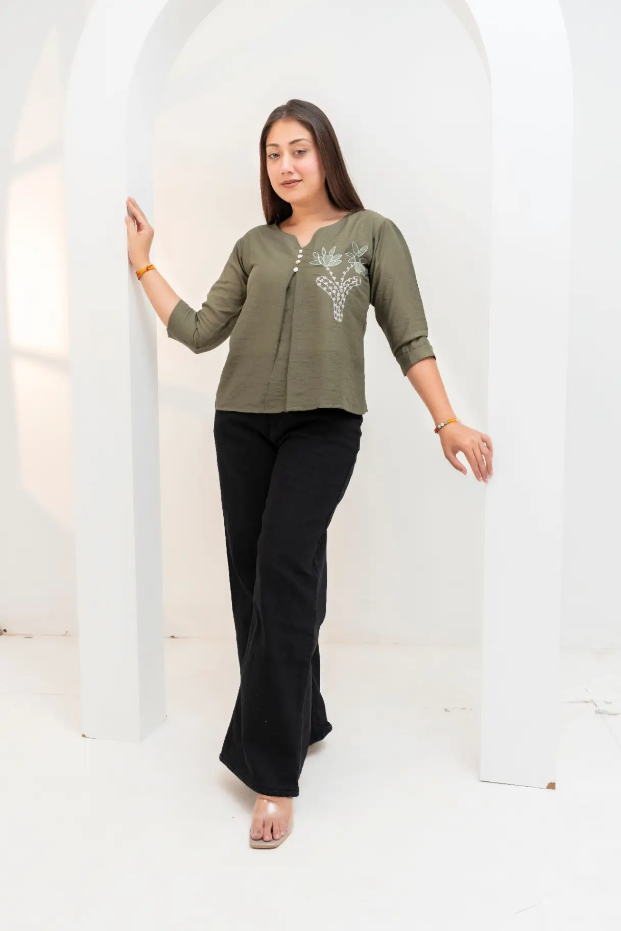 Olive Khaki Slub Top with Sketch-Style Botanical Embroidery