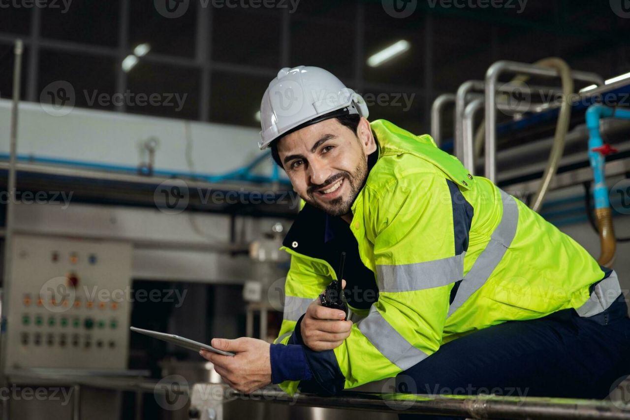 Factory Helper And Foreman view 4
