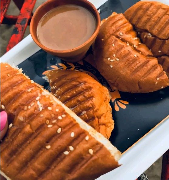Grilled Bun Makkhan