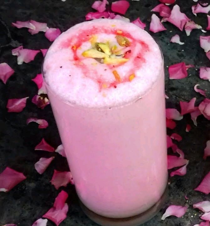 Roohafza Lassi