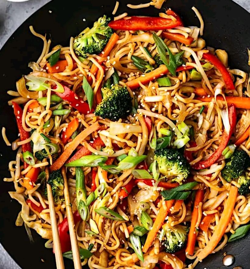 Veg Fried Rice Chowmein. 300g