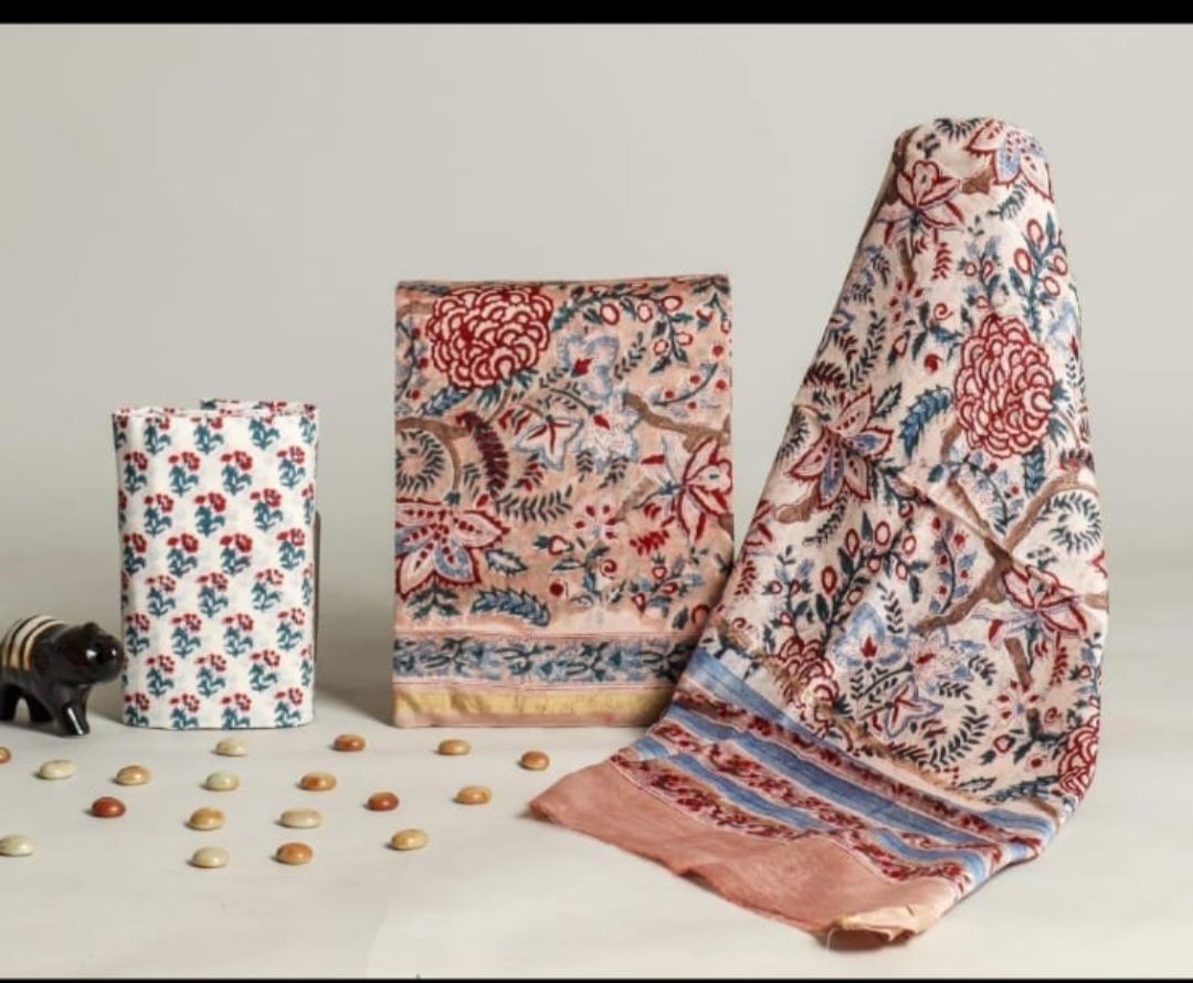 Maheswari Silk Suit view 3