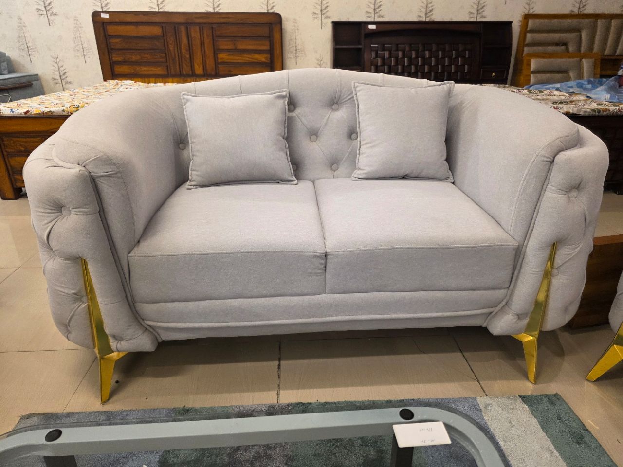 The "Opulence" Tufted Velvet Sofa view 5