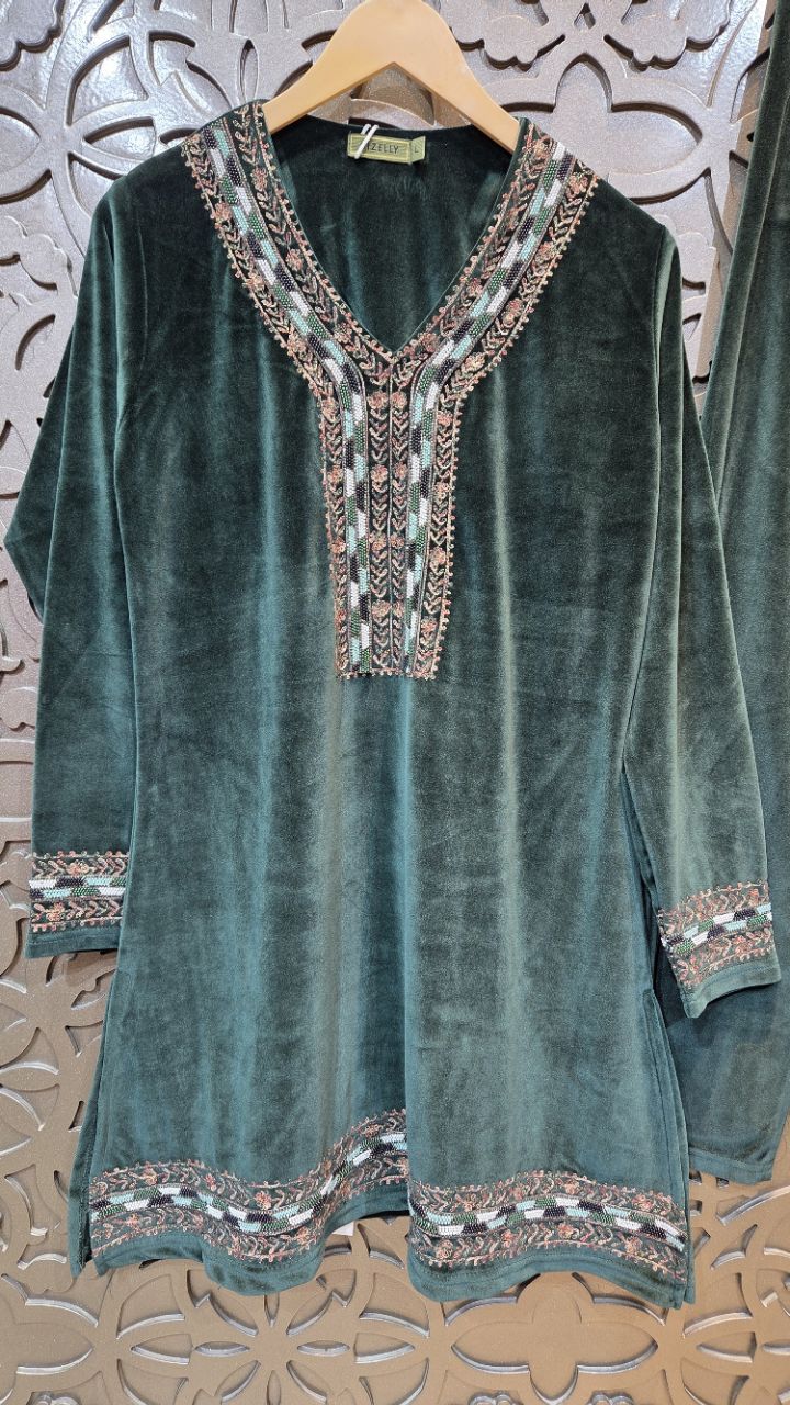 Velvet Kurta Set view 3