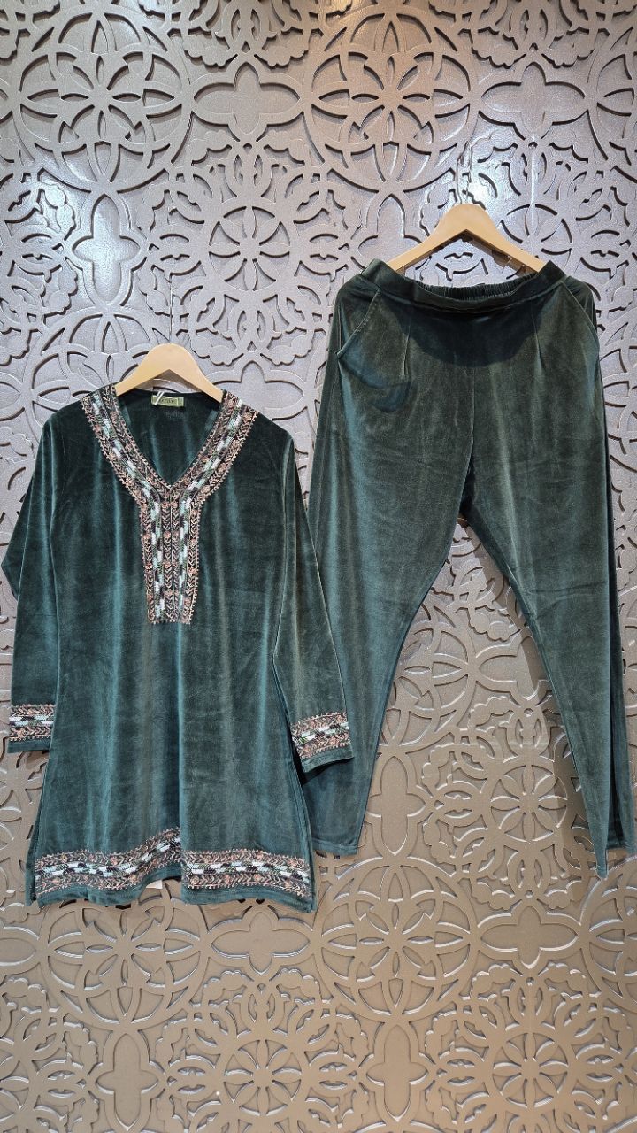 Velvet Kurta Set view 2