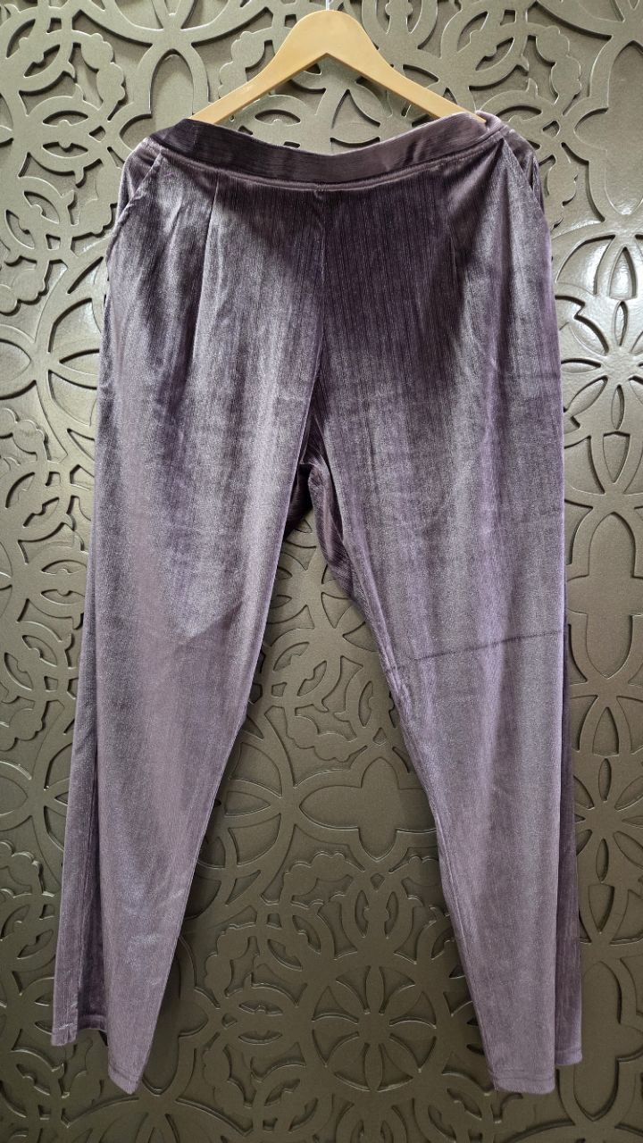 Elegant Lavender Kurta Set view 3