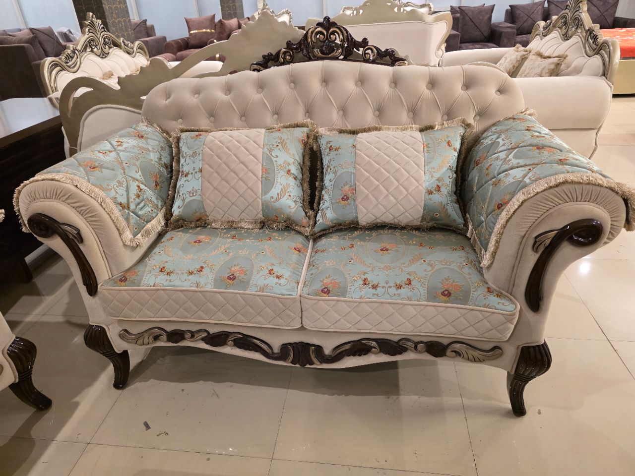 Royal Verona Sofa Set view 4