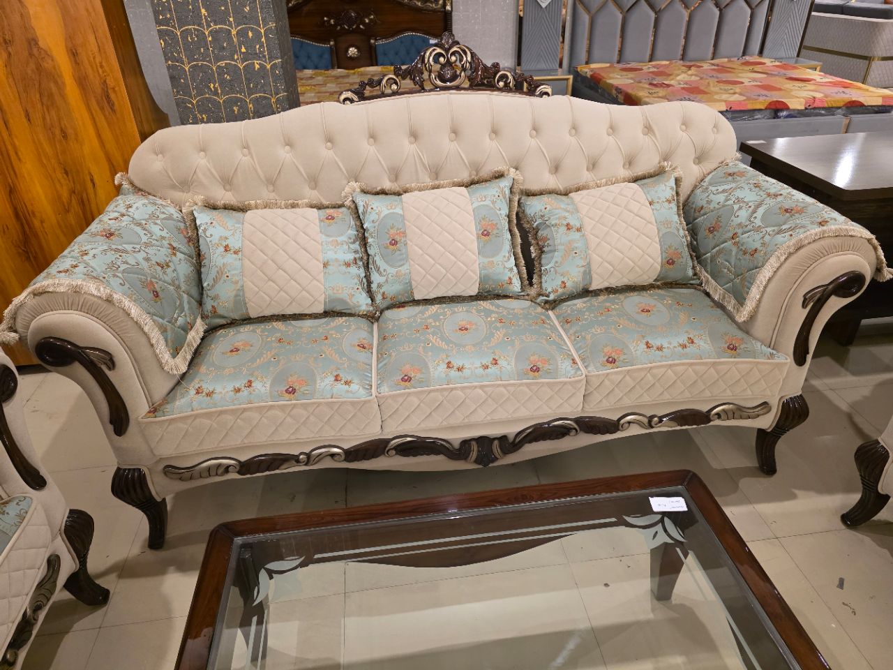 Royal Verona Sofa Set view 3