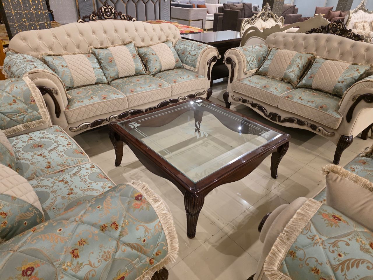 Royal Verona Sofa Set view 2