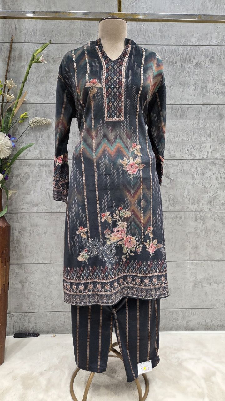 Embroidered Kurta Set view 2