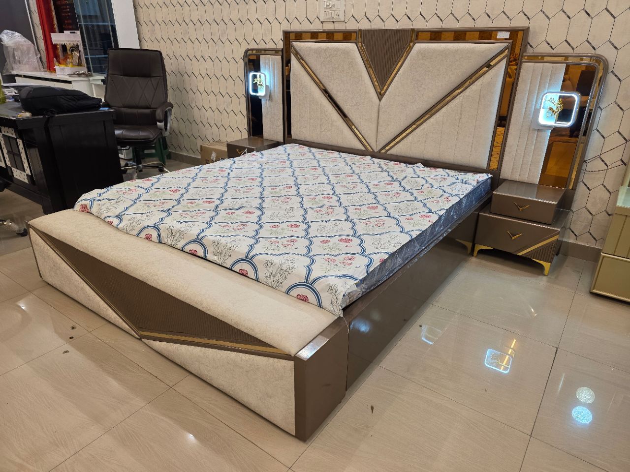 Elite V-Panel Luxury Bed view 3