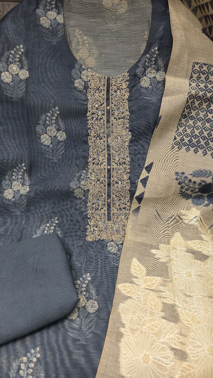 Ethnic Unstitched Suit view 3