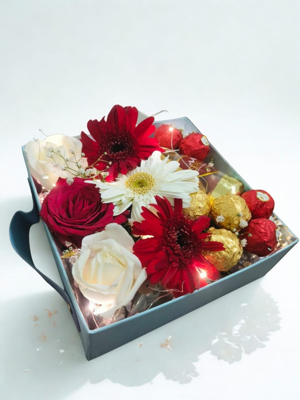 Blue Velvet Hamper view 2