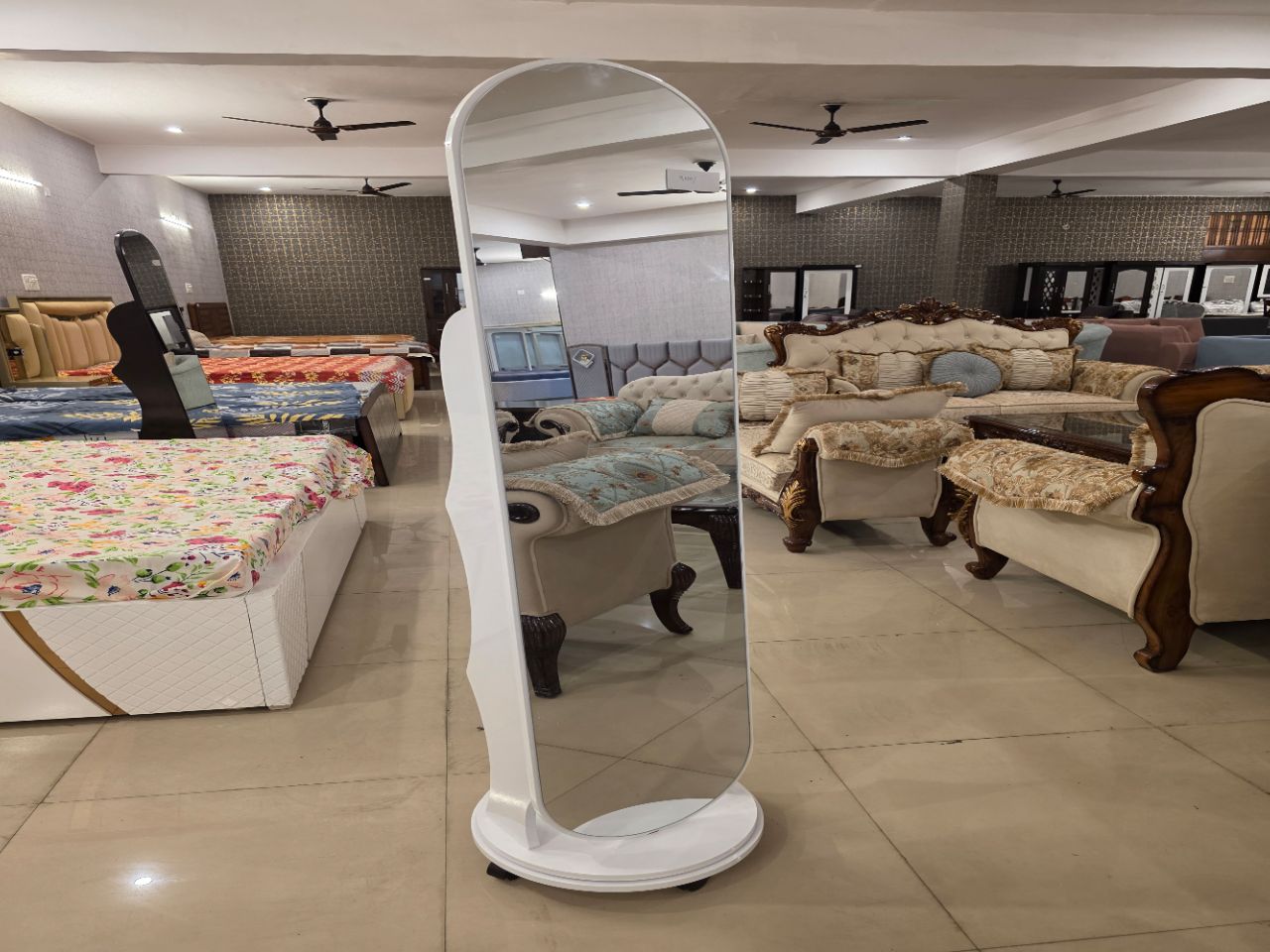 The Pearl Swivel Mirror Organizer view 3