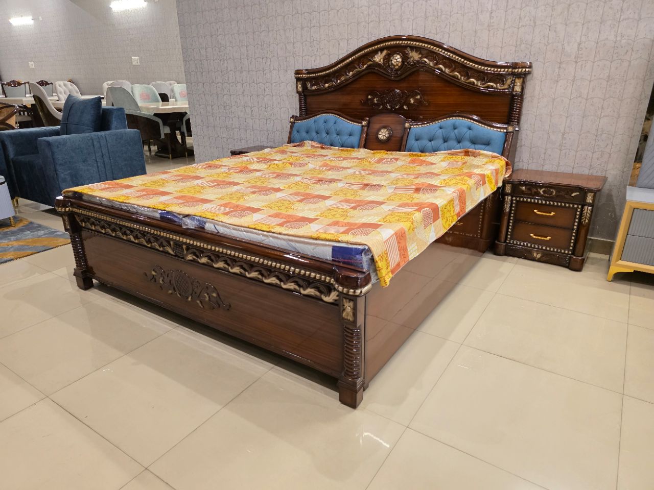 Royal Carved Wooden Storage Bed (Hydraulic) view 2