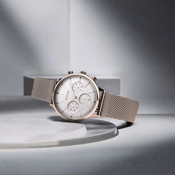 Titan Chronograph Watch 90134WM01 view 4