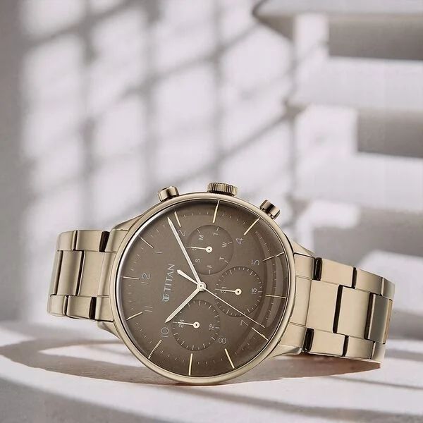 Titan Chronograph Watch 90102QM02