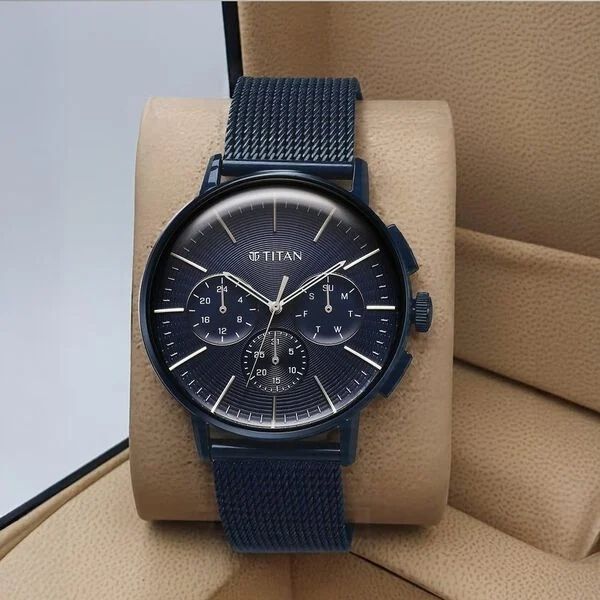 Titan Chronograph Watch 90200QM01 view 3